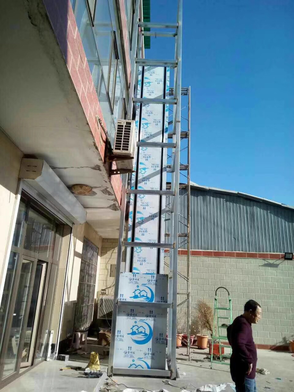 井道式垂直無(wú)障礙升降平臺(tái)